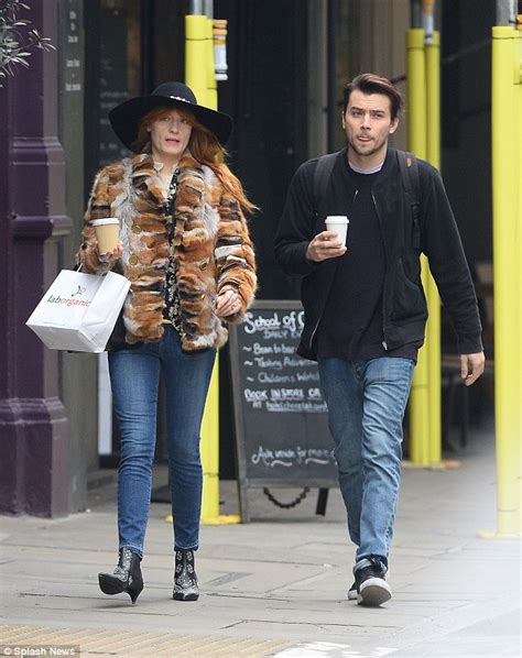 James nesbitt florence welch Make-up free Florence Welch dons quirky fur coat as she enjoys low-key outing with boyfriend James Nesbitt 22/03/15 12:37 The couple were enjoying a rare public outing on Friday morning as they